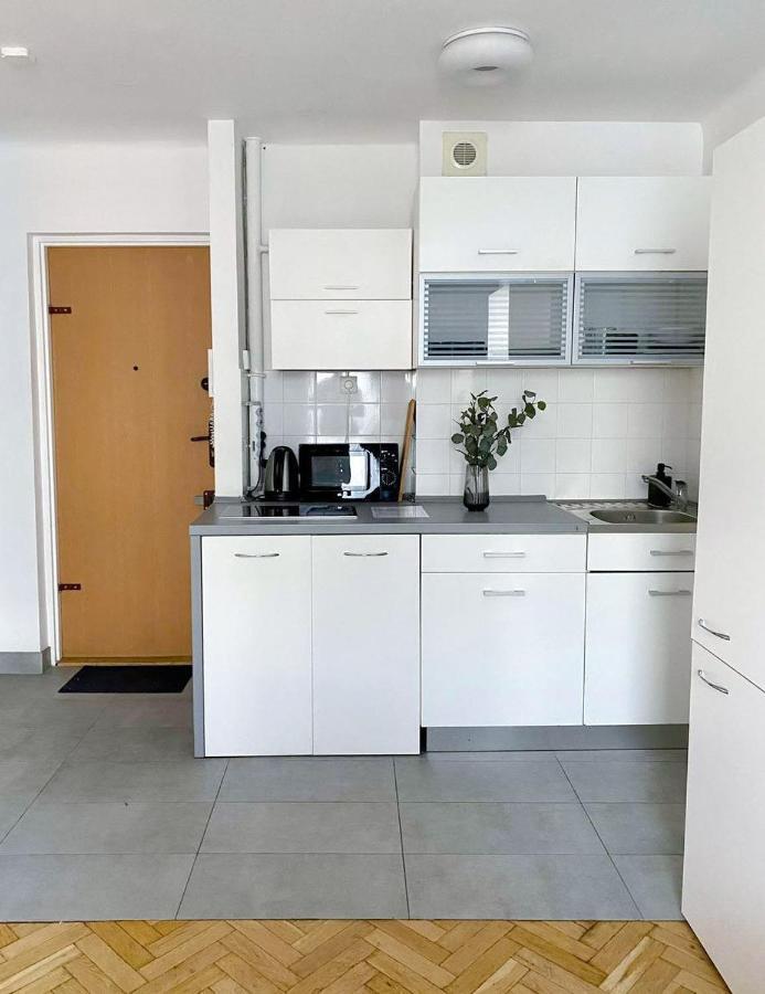 Halby Apartment Chlodna 15 Варшава Екстер'єр фото