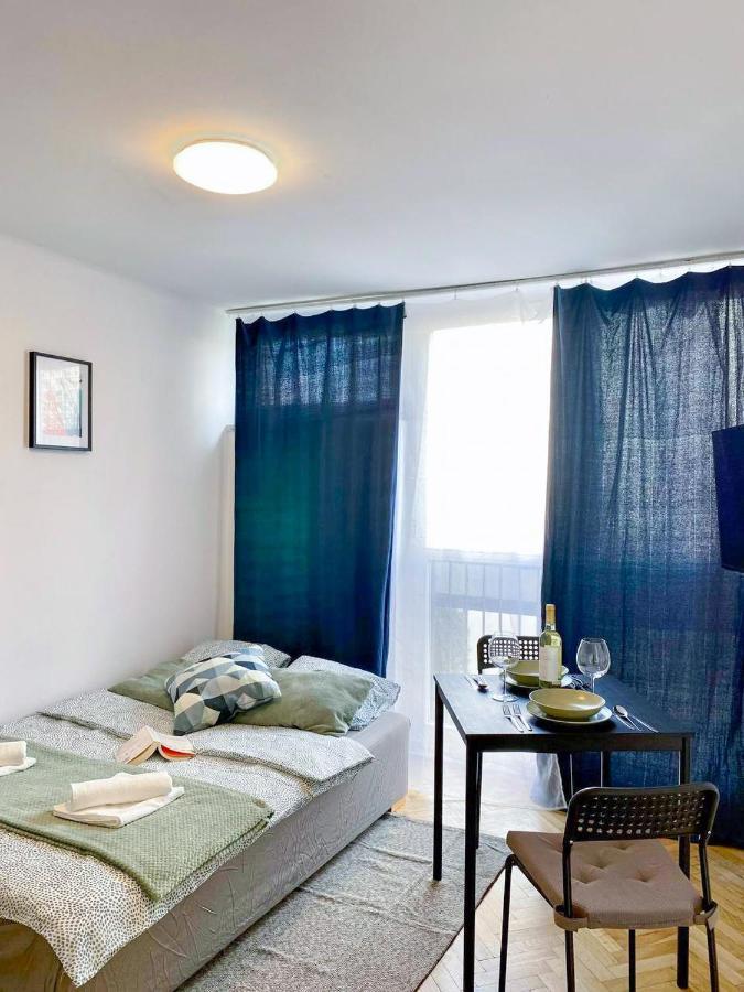 Halby Apartment Chlodna 15 Варшава Екстер'єр фото